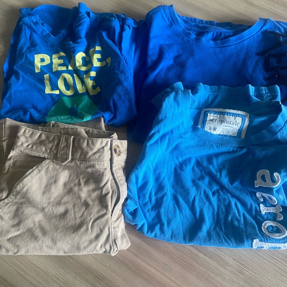 Old Navy Tan Pants 
Old navy t shirt
2 Aeropostale tshirts